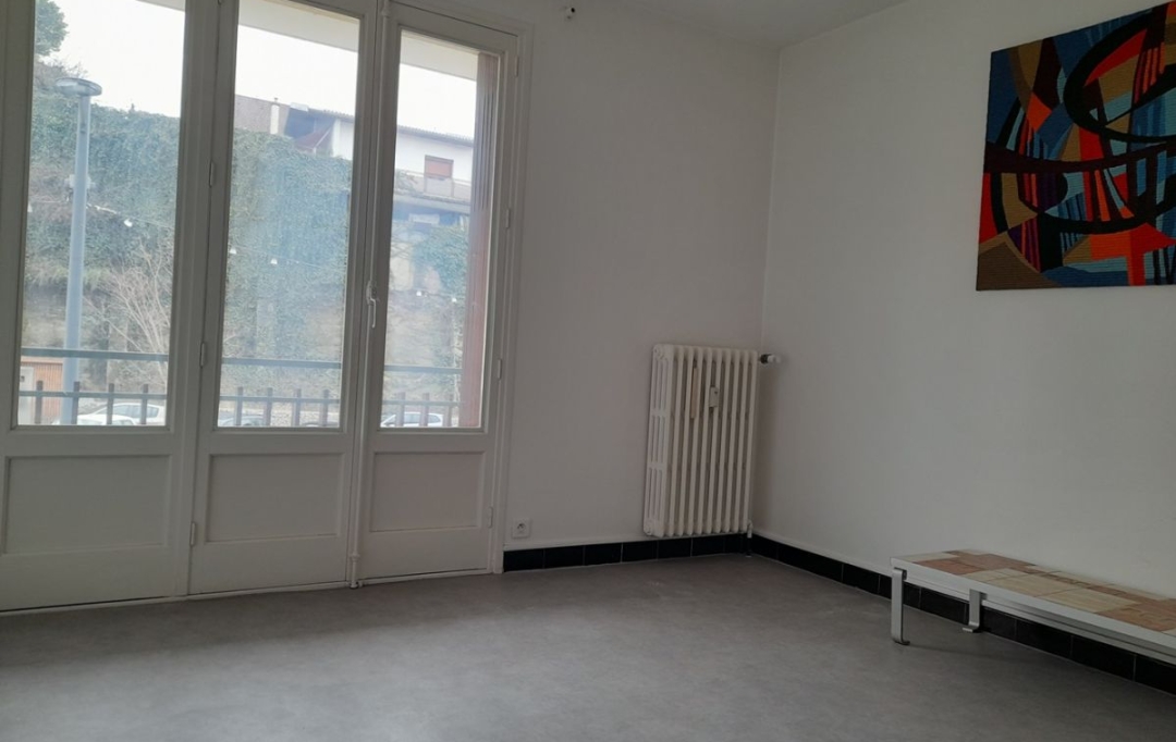 PLANET'IMMO : Appartement | LE PONT-DE-BEAUVOISIN (73330) | 80 m2 | 135 000 € 